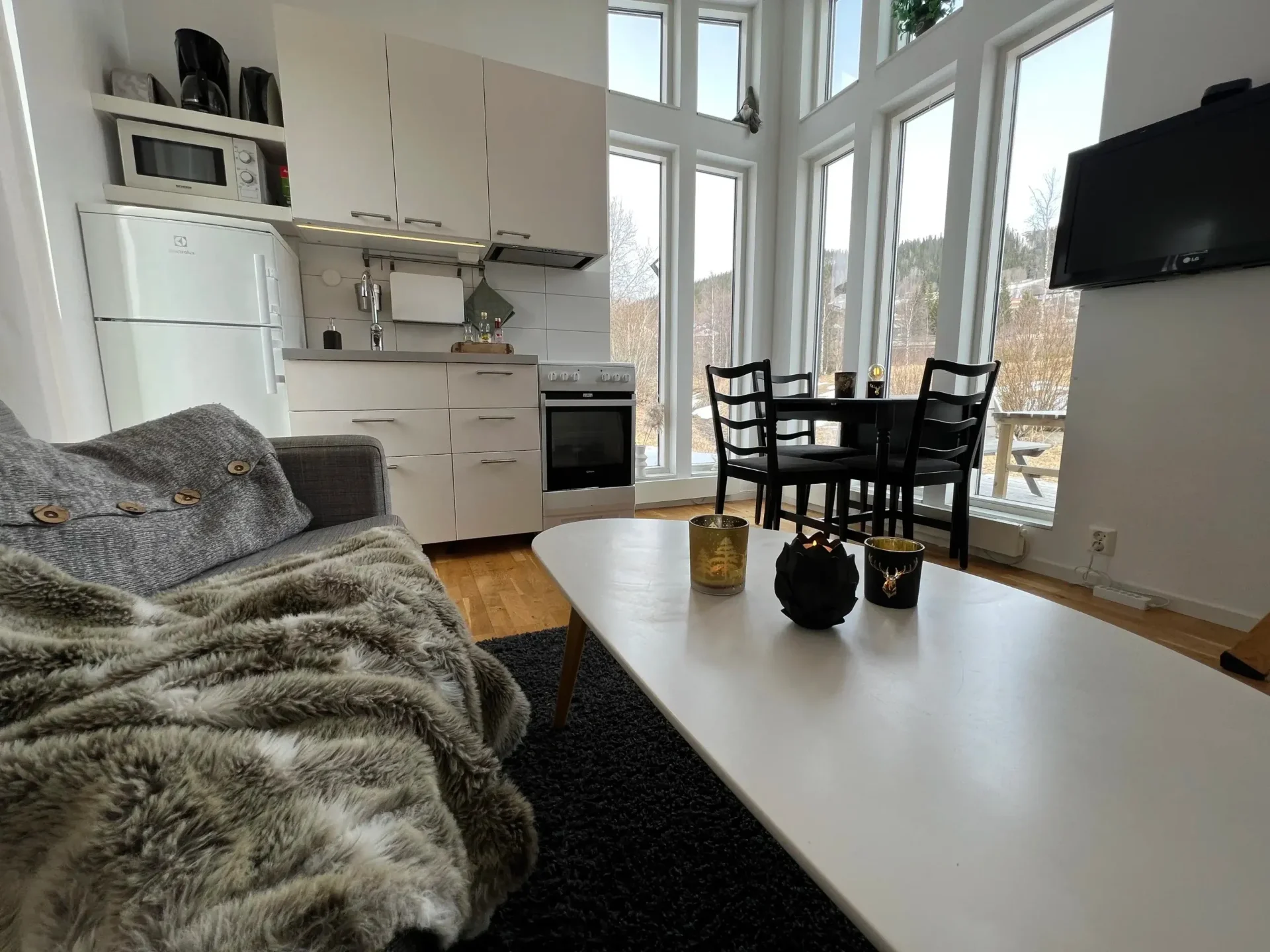 Matplats i Årehuset 25 Modern