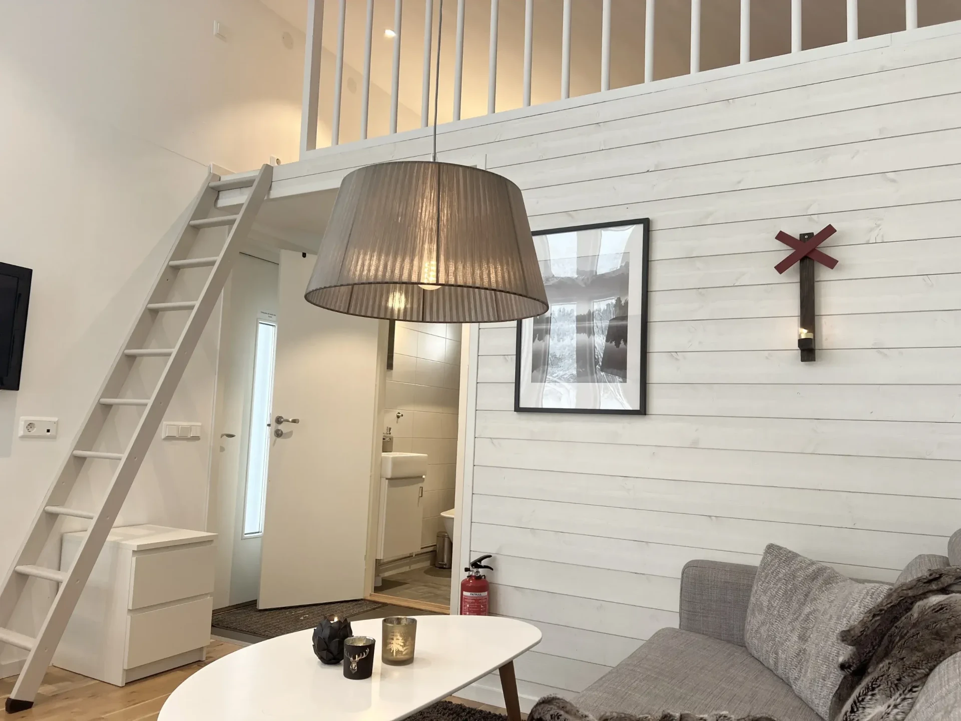 Interiör med loft i Årehuset 25 Modern